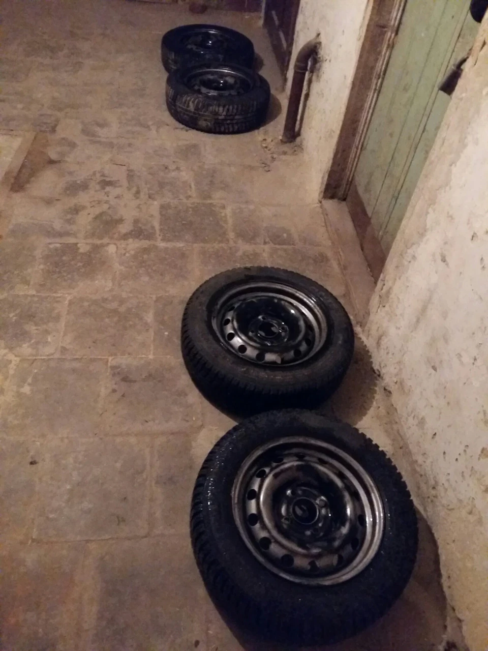 Підготовка до зими_покраска дисків, перезувся