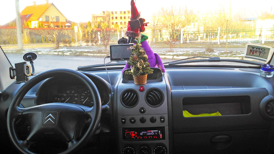 Новорічна атмосфера в машину🎄🎅 5