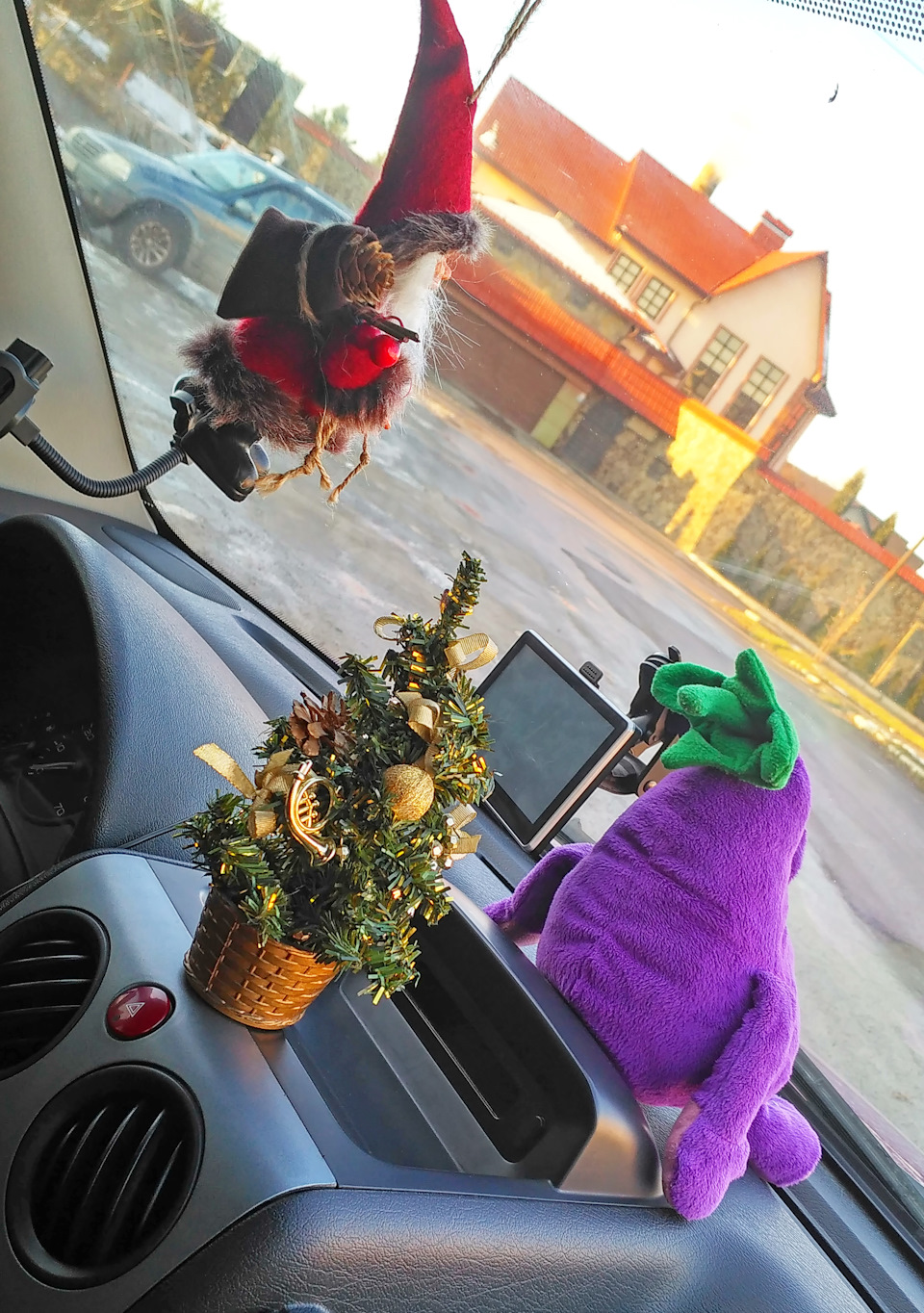 Новорічна атмосфера в машину🎄🎅 3