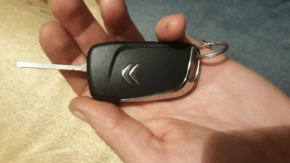 Заміна корпусу ключа Citroen berlingo 3