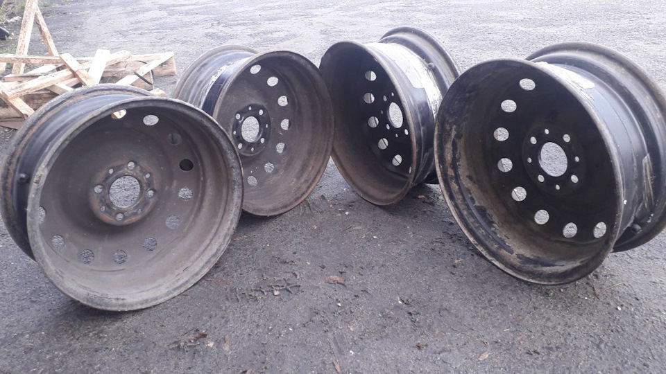 Фаркоп та диски R15 3