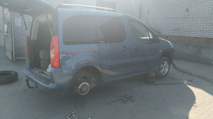 А ти вже перевзув авто до літа? 3