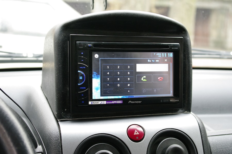 Установка 2-DIN апарату Pioneer AVH X2500BT 4