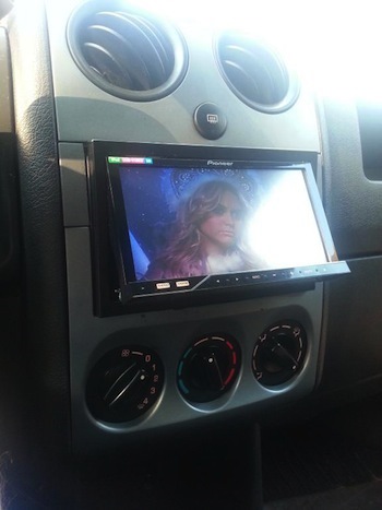 Установка 2-DIN апарату Pioneer AVH X2500BT 1