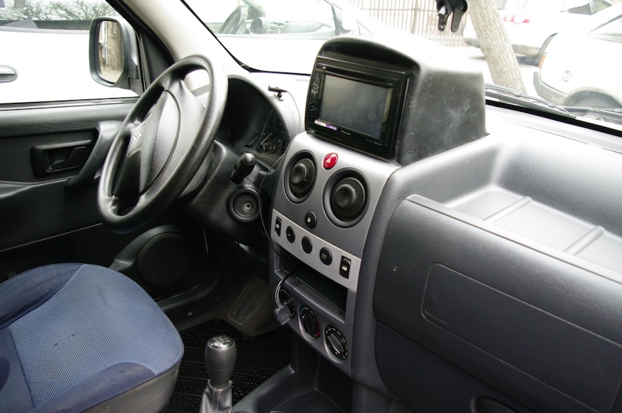 Установка 2-DIN апарату Pioneer AVH X2500BT 3