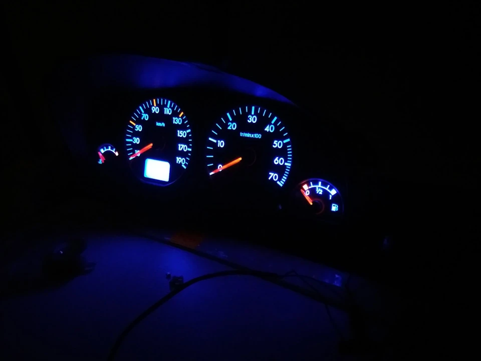 Підсвітка щитка приборів citroen berlingo 1.9d 2002