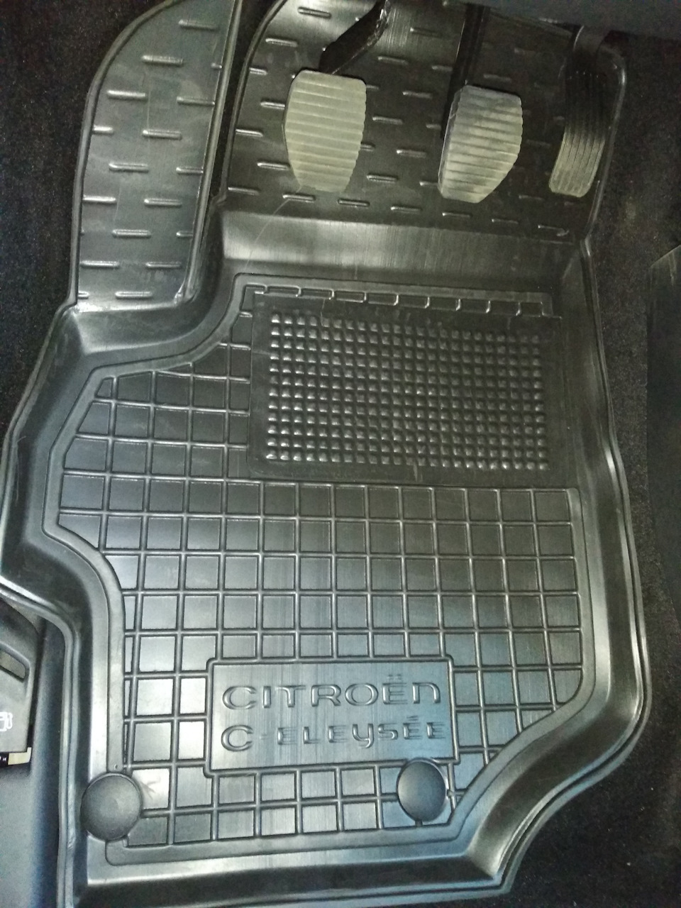 Килимки в салон 3