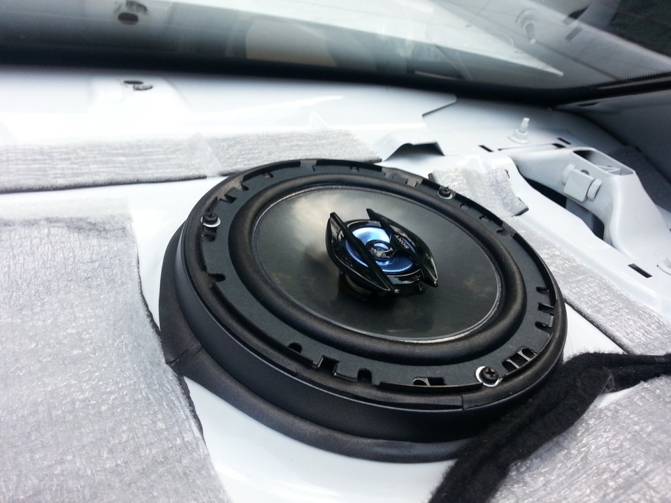 Встановлення автомагнітоли з функцією Гучний зв'язок через Bluetooth 5