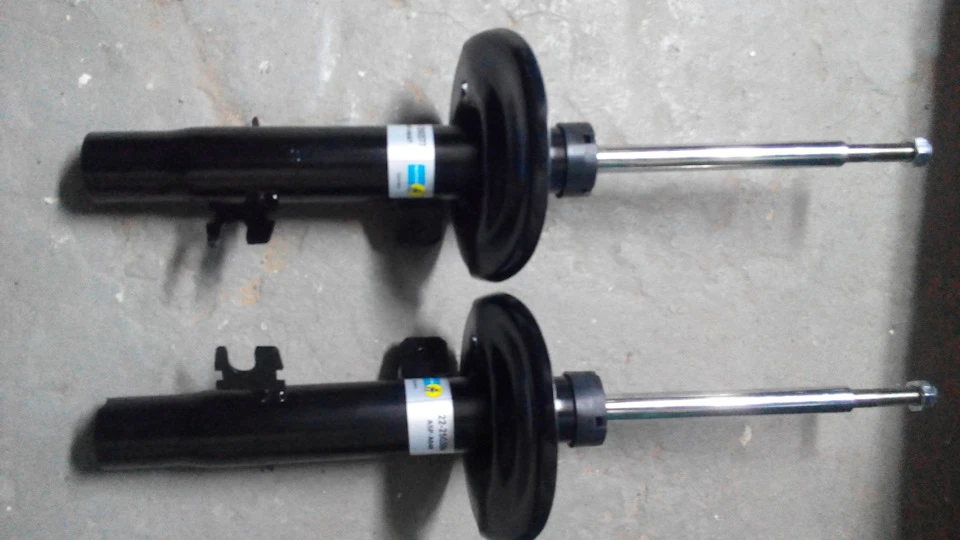 Заміна передніх амортизаторів Bilstein