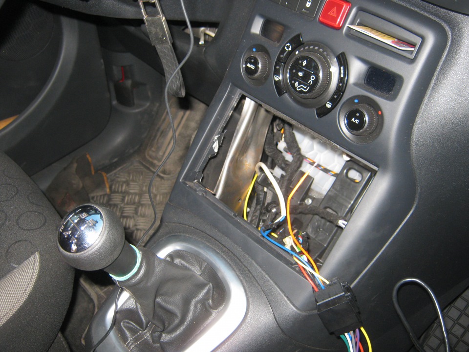 Kenwood DDX-4051BT замість Alpine CDE-W235BT 1