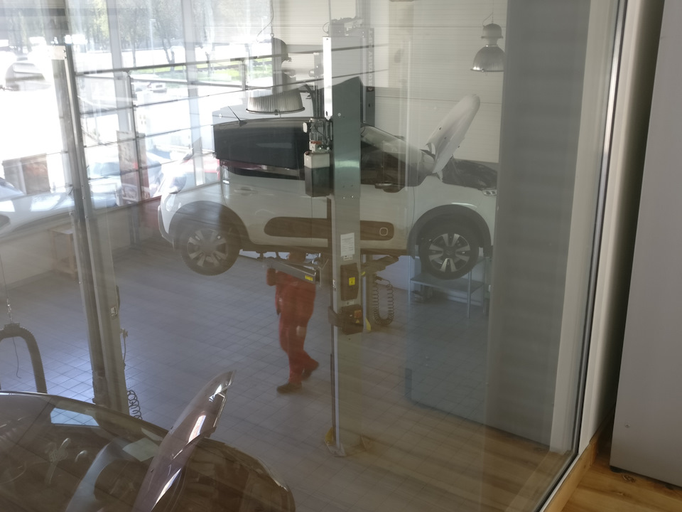 Citroen C3 - сервіс, шиномонтаж, миття 1