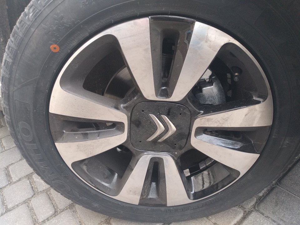 Citroen C3 зимові шини KUMHO I'ZEN KW31 2