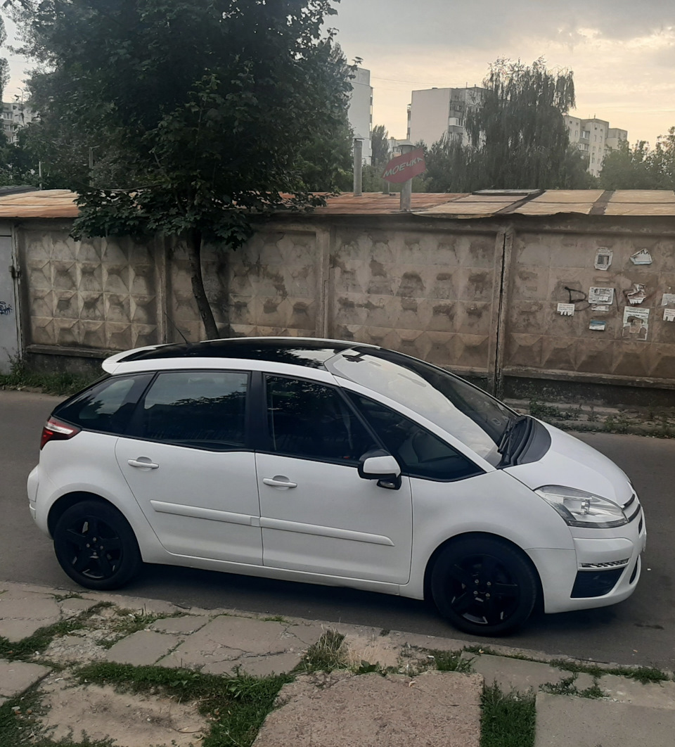 Чорний дах DONE 3