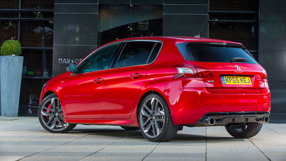 Спідниця задня Citroen C4 vs Peugeot 308 GTi 1