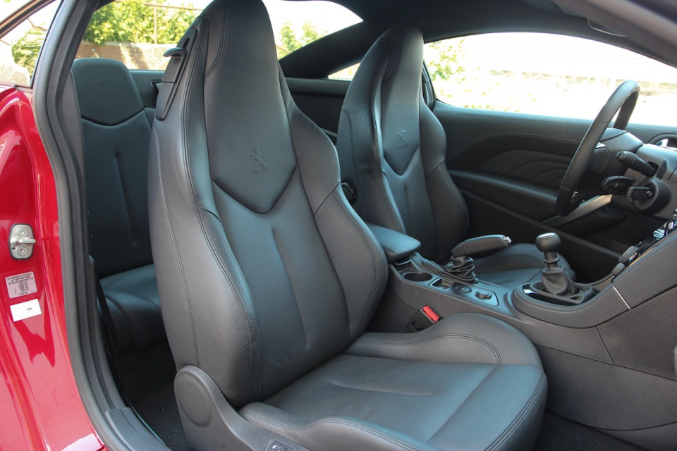 Сидіння від RCZ 1