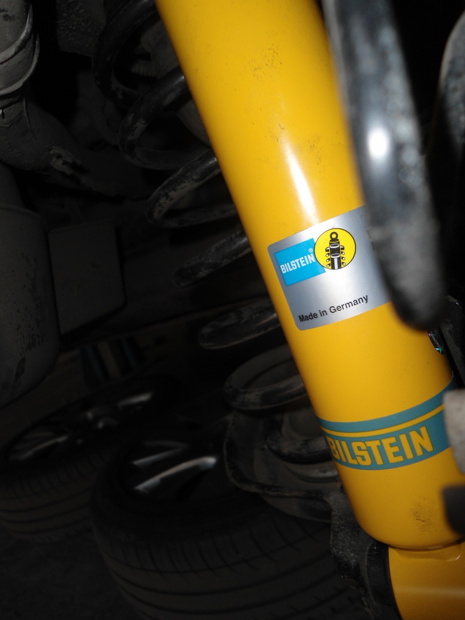 Занизився: Eibach PRO KIT + Bilstein B6 (задні) 5