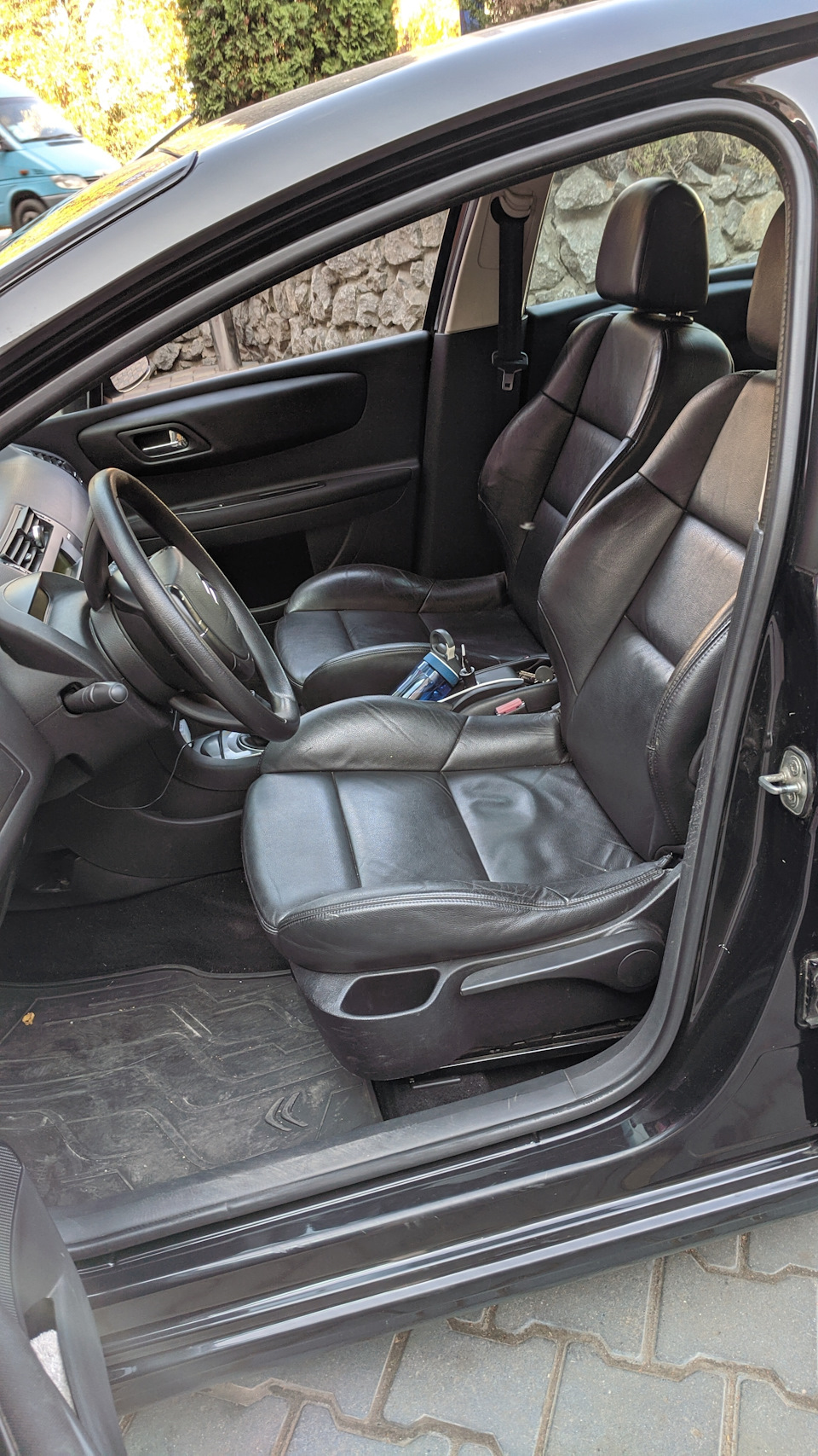 прокачування салону №_2. Шкіряні сидіння peugeot 307 cc 1