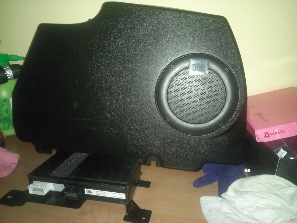 Штатна аудіосистема JBL 1