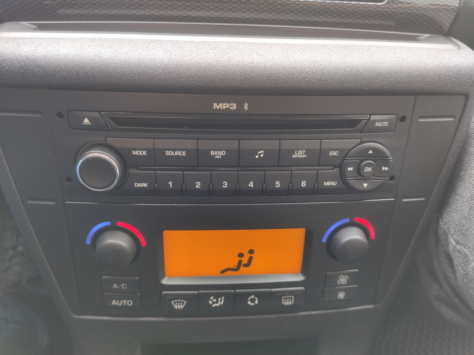 Заміна магнітоли та реалізація Hands Free 5