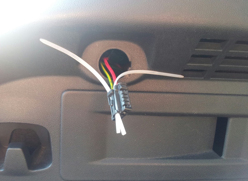 розетка 12V або як не переплачувати в ОД 2