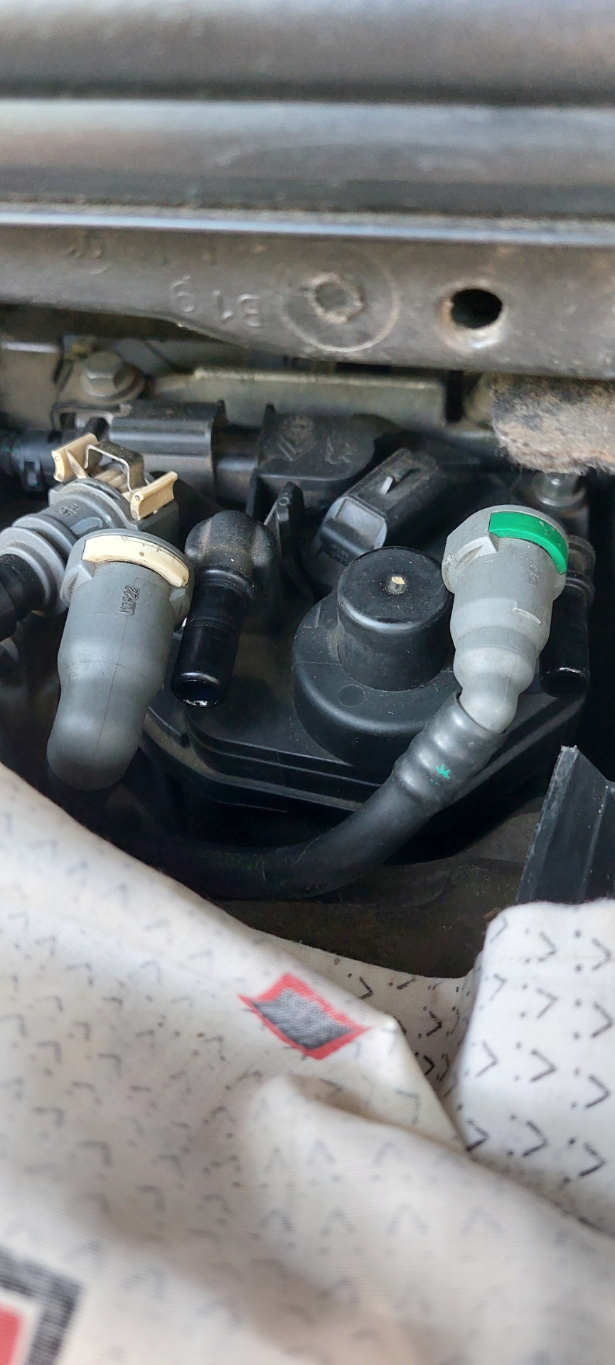 Заміна паливного фільтра Citroen C4 B7 2