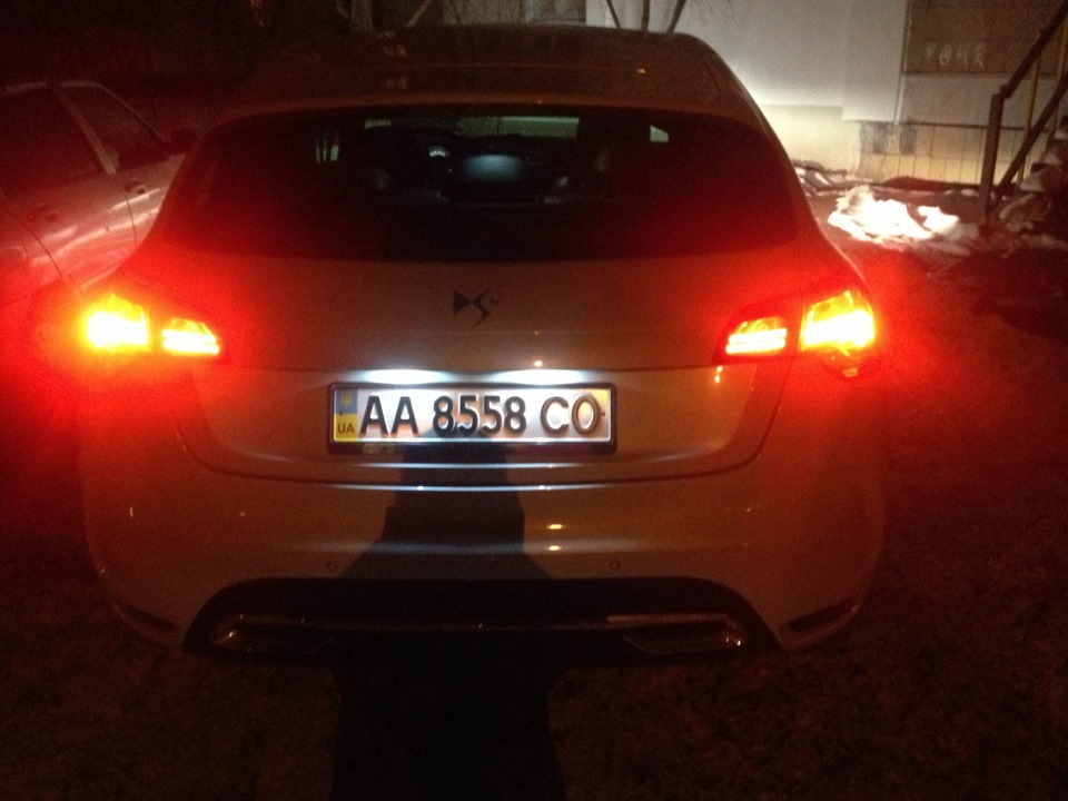 с4 2 ds4. задня оптика 1