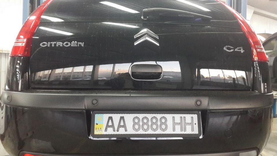 Штатний парктронік 2