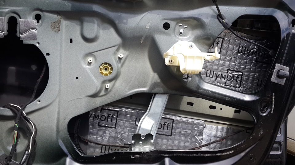 Шумоізоляція дверей та ремонт упорів задніх дверей 2