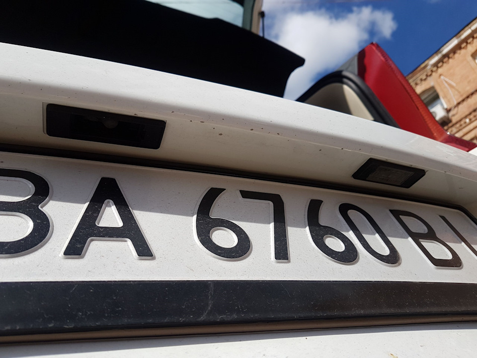 Задній ліхтар та підсвічування номера 2