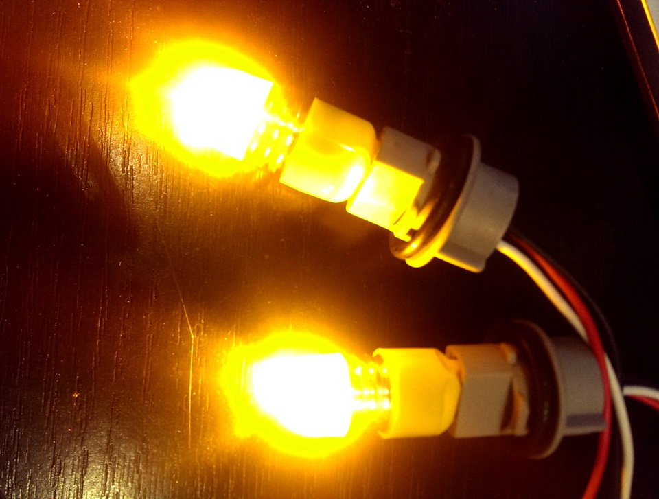 Пробний янтарний LED клац 2