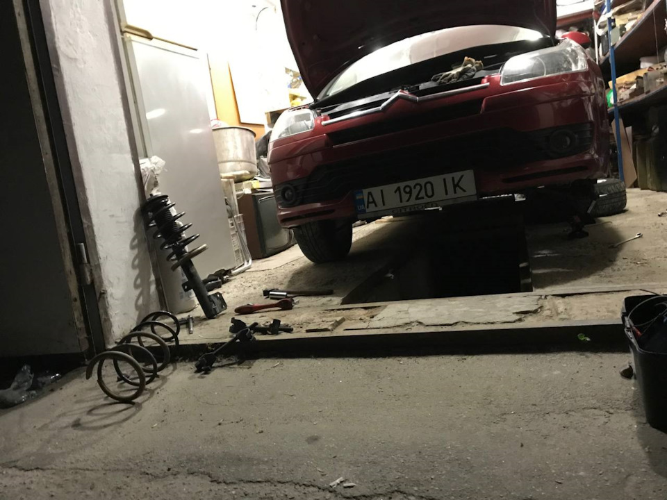 Eibach Pro Kit в підвіску, вихлопне кільце, лівий сальник приводу 4
