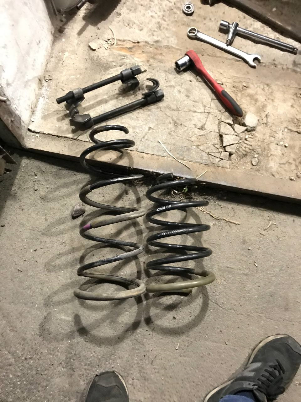 Eibach Pro Kit в підвіску, вихлопне кільце, лівий сальник приводу 3