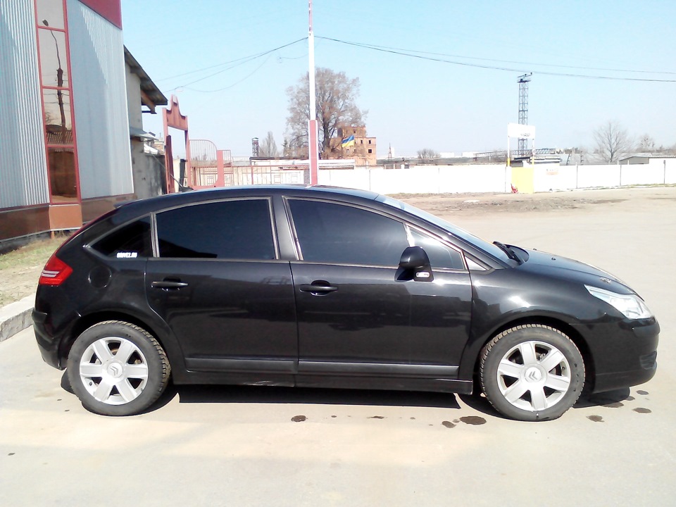 Продам свою машину Citroen C4 4