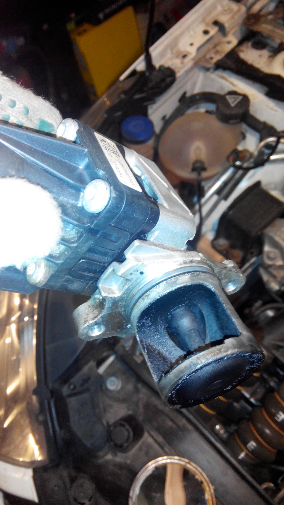 Зняття та чищення EGR на Citroen C4 (B7) 3