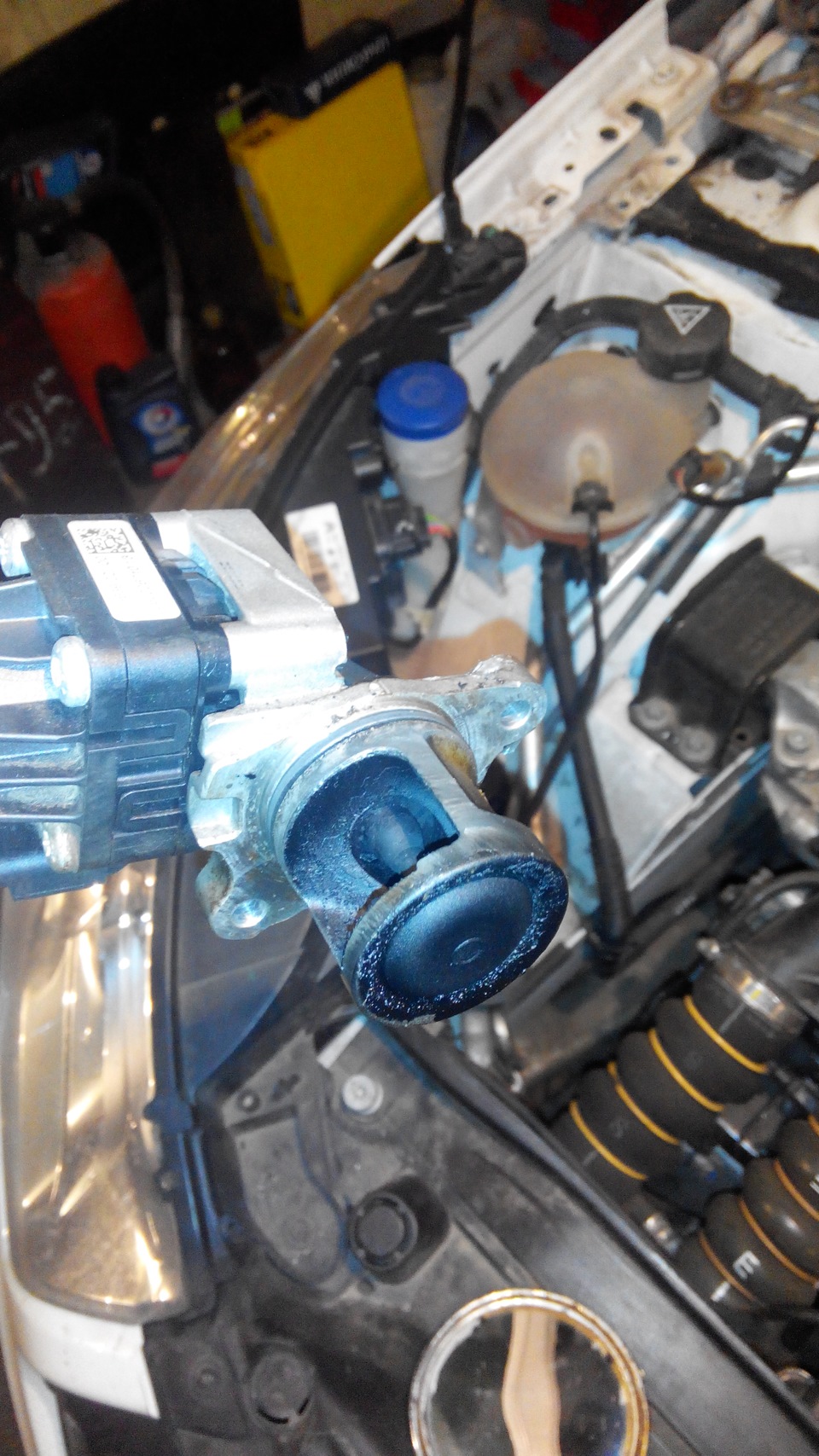 Зняття та чищення EGR на Citroen C4 (B7) 5