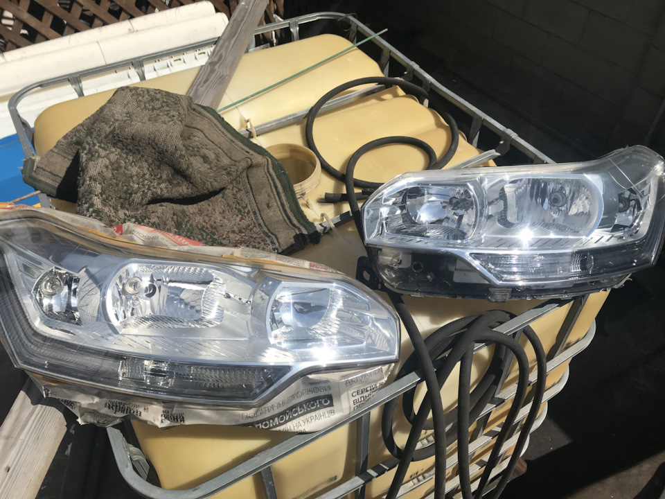 Поліровка фар Citroen C5 5