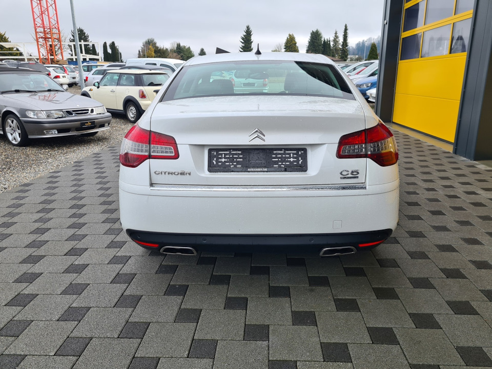 Роздвоєний вихлоп ОРІГІНАЛ на Citroen C5 X7 1