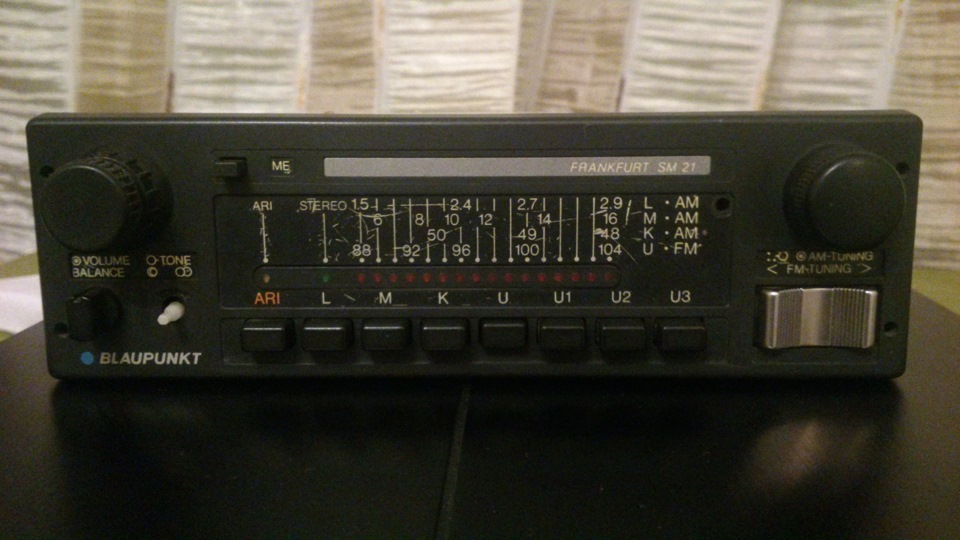 Авторадіо Blaupunkt 1
