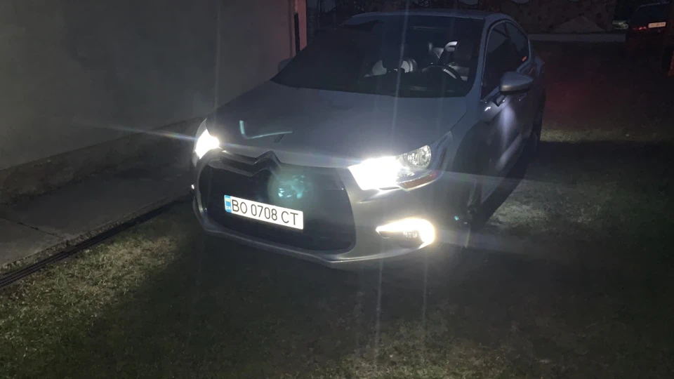LED в ДХО та підсвічування номера