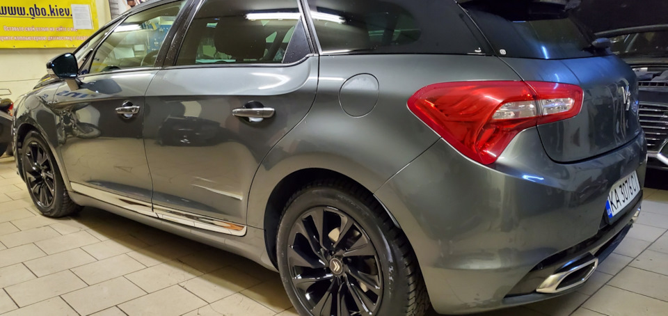Зимові Колеса R17 215 55 ds5 2