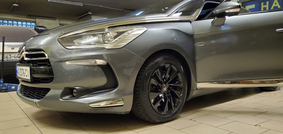 Зимові Колеса R17 215 55 ds5 4