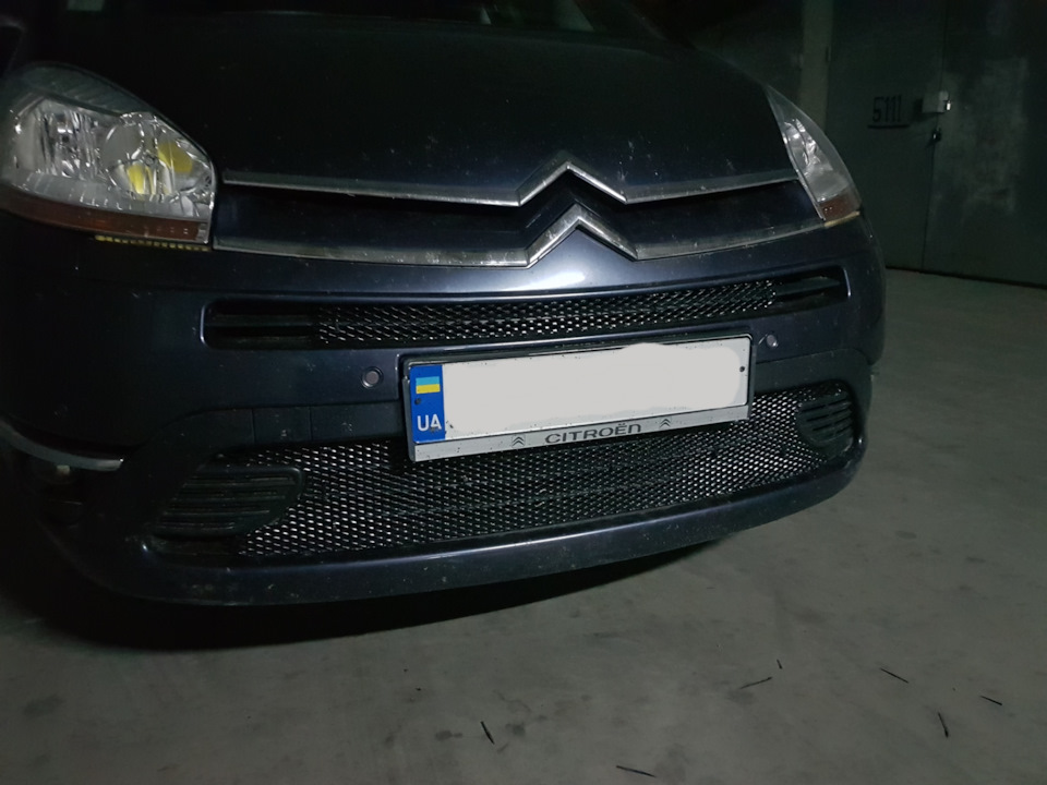 Сітка в радіаторні грати 1