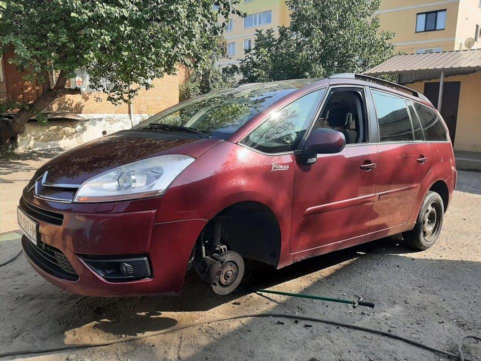 Не докатався до зими на старій гумі, довелося купувати літо 1
