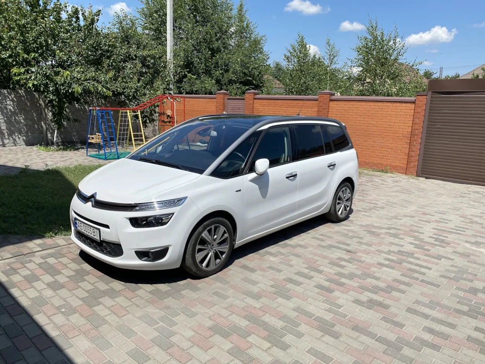 Піднімаємо автомобіль з колін )
