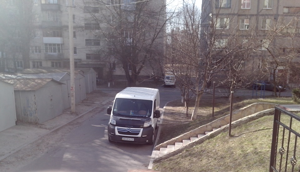 Молдинг до знаку ситроен 2