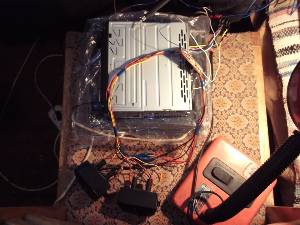 Підключення кнопок мультикерма, до магнітолі Sony CDX-G1100UE, частина 1! 4