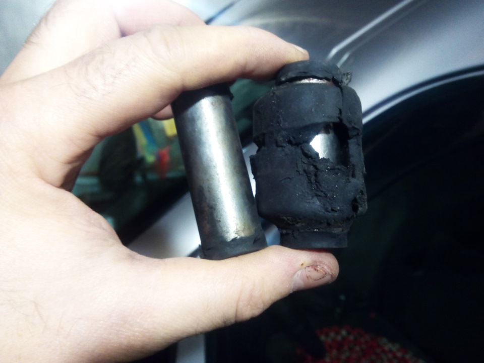 ВАЗівські сайлентблоки у задню балку… 1