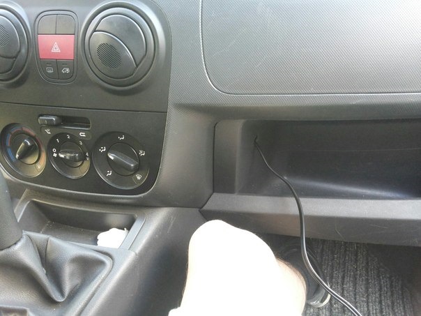 AUX як не у всіх) 4