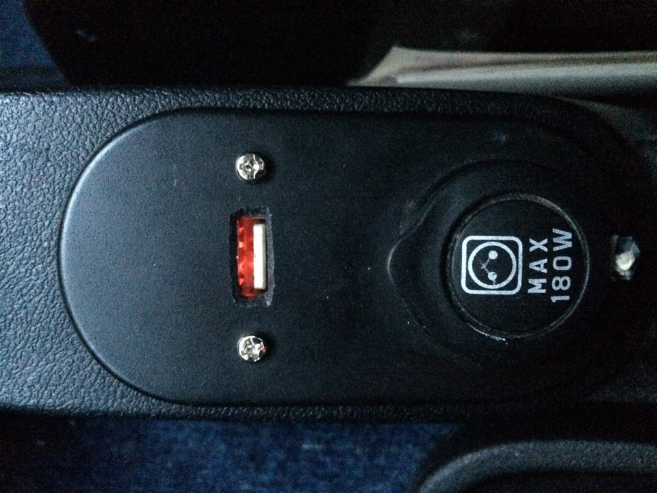 Встановлення USB в салон. 5