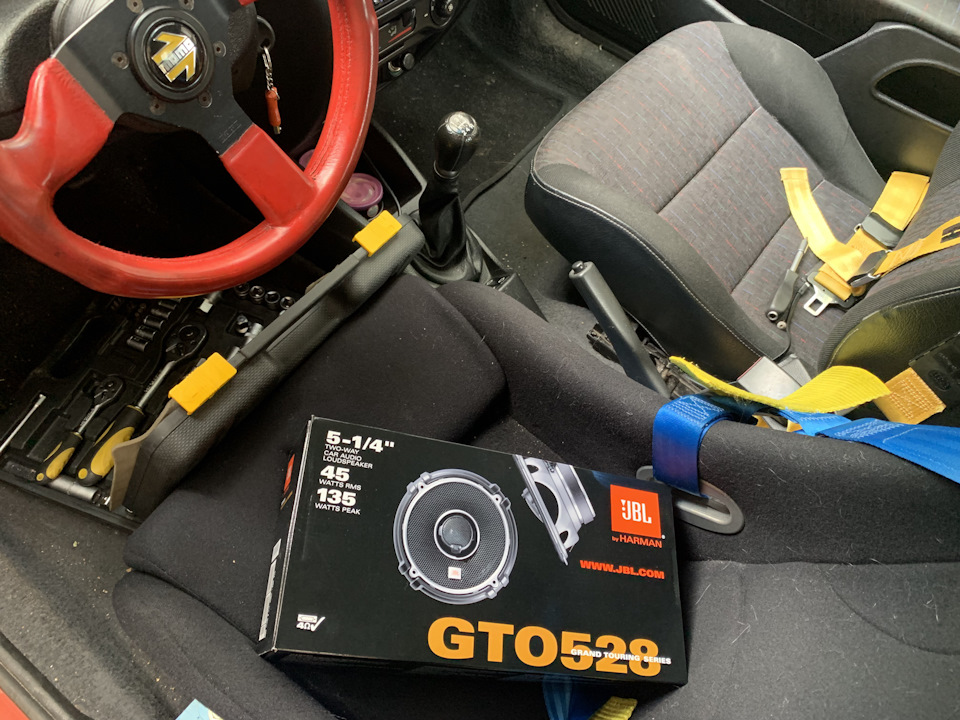 JBL GTO528 1
